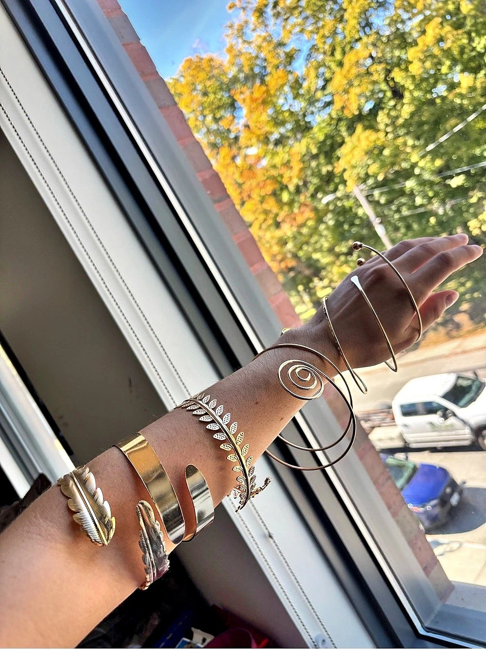 6 arms cuffs